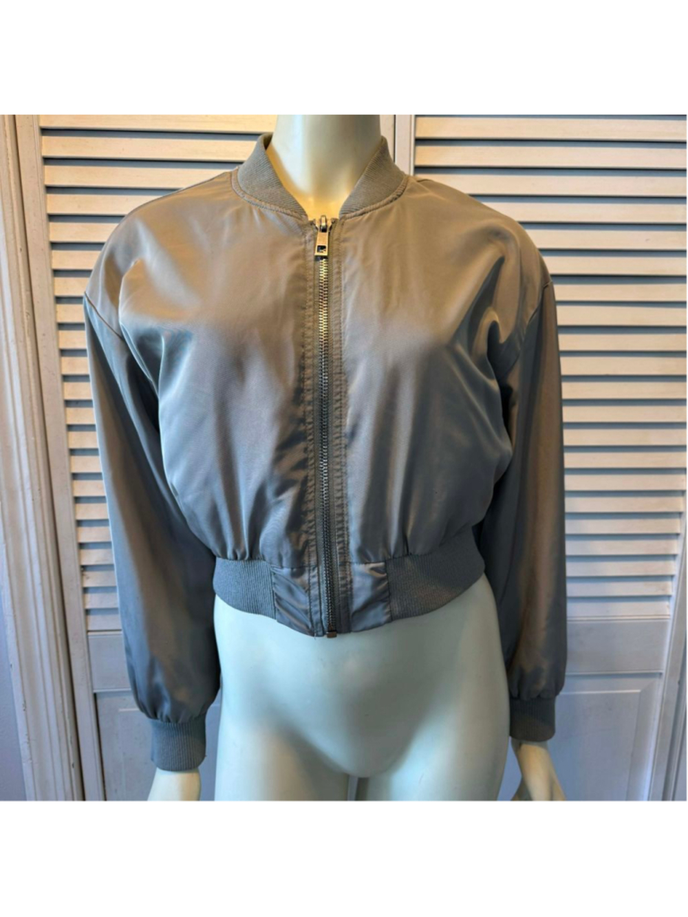 Women’s Cropped Bomber Jacket Zip-Up Lightweight Satin Look Gray